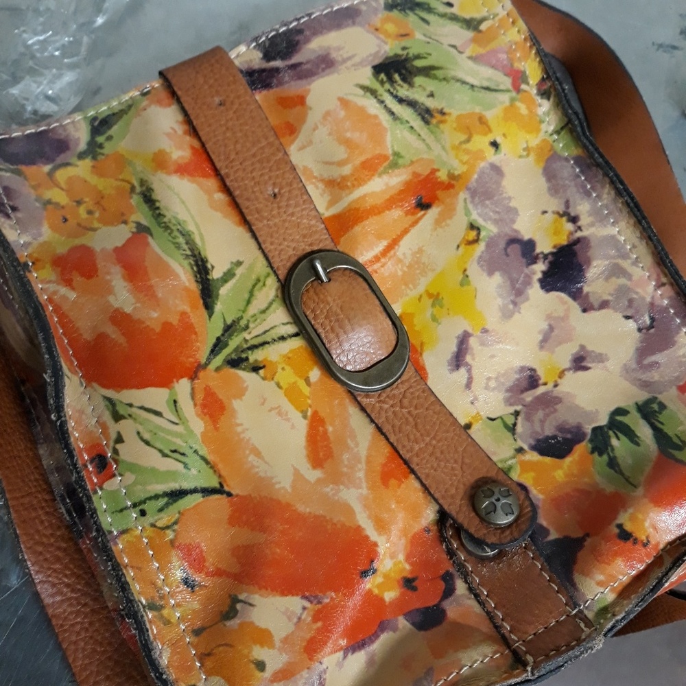 Patricia Nash Italian Leather Crossbody - Picture 2 of 7